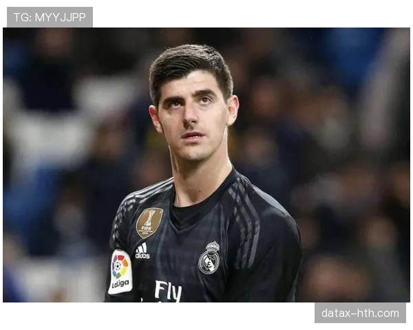 库尔图瓦荣膺FIFA最佳门将，卓越表现再证世界级地位