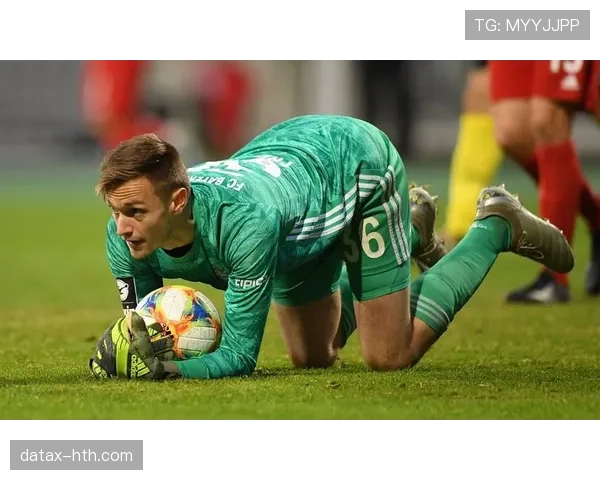 奥格斯堡聚焦年轻潜力股，深化转会策略显成效