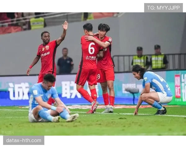 德甲转会风云再起：新星成争抢焦点，多队加速布局