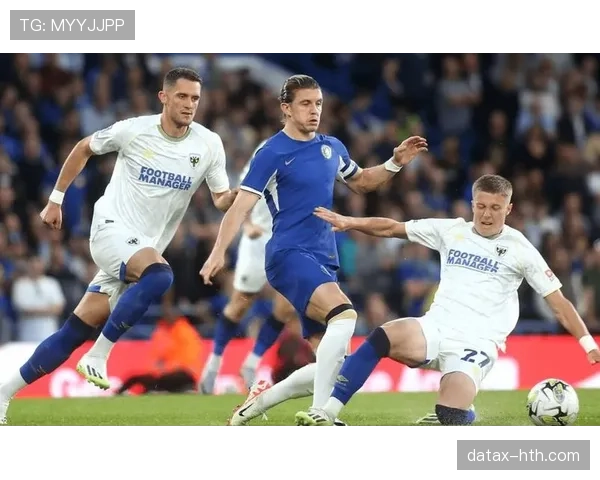 恩佐 vs 楚阿梅尼：后腰组织与防守覆盖能力对比